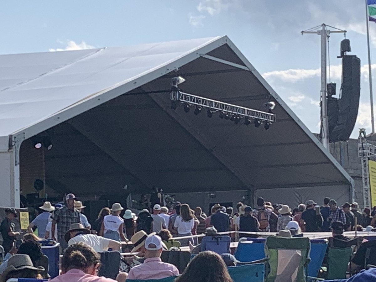 allmojo's tweet photo. @MissMargoPrice &amp; @andrewbird dazzle with a nod to @Newportfolkfest’s brilliant heritage w/a note perfect cover of @bobdylan &amp; @joancbaez’s duet on “Oh Sister” - Sublime! https://t.co/hKt0i3WR7a