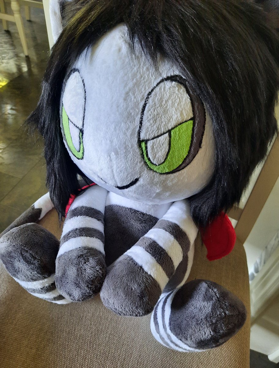 Ghostiees's tweet photo. Here’s something special that arrived recently - a custom-made plush of my Chao Ghostie! 👻🦇 The plush is large, as I wanted it to be about the same size as Chao are in Sonic canon! (See next Tweet for more info)
#SonicTheHedgehog #ChaoGarden #ChaoPlush #BringBackChaoGarden https://t.co/Bs1ShtV9Hf