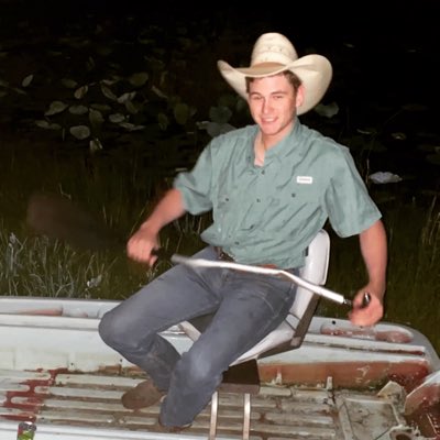keston_rizzo's tweet photo. All aboard on the “ss stone” #NewProfilePic https://t.co/OLvnrPliKA