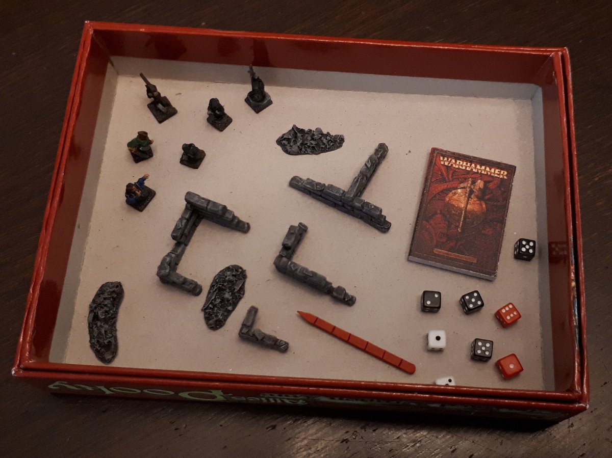 13over13's tweet photo. My #VentureToken project is coming together nicely. I have some more character models to paint, and more terrain to build, but I'm happy with the progress so far!
#miniatures #miniaturepainting #Warhammer #WarhammerCommunity https://t.co/BgG0wPN0ck
