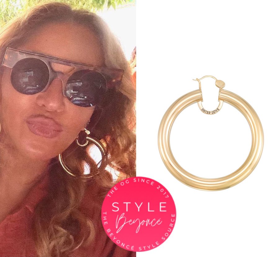 1stylebeyonce's tweet photo. #Beyoncé wears #Illesteva Meyer sunglasses ($300) and #SimoneSmith x #SisterLove Queen earrings ($199) https://t.co/AwjwA6o6CM