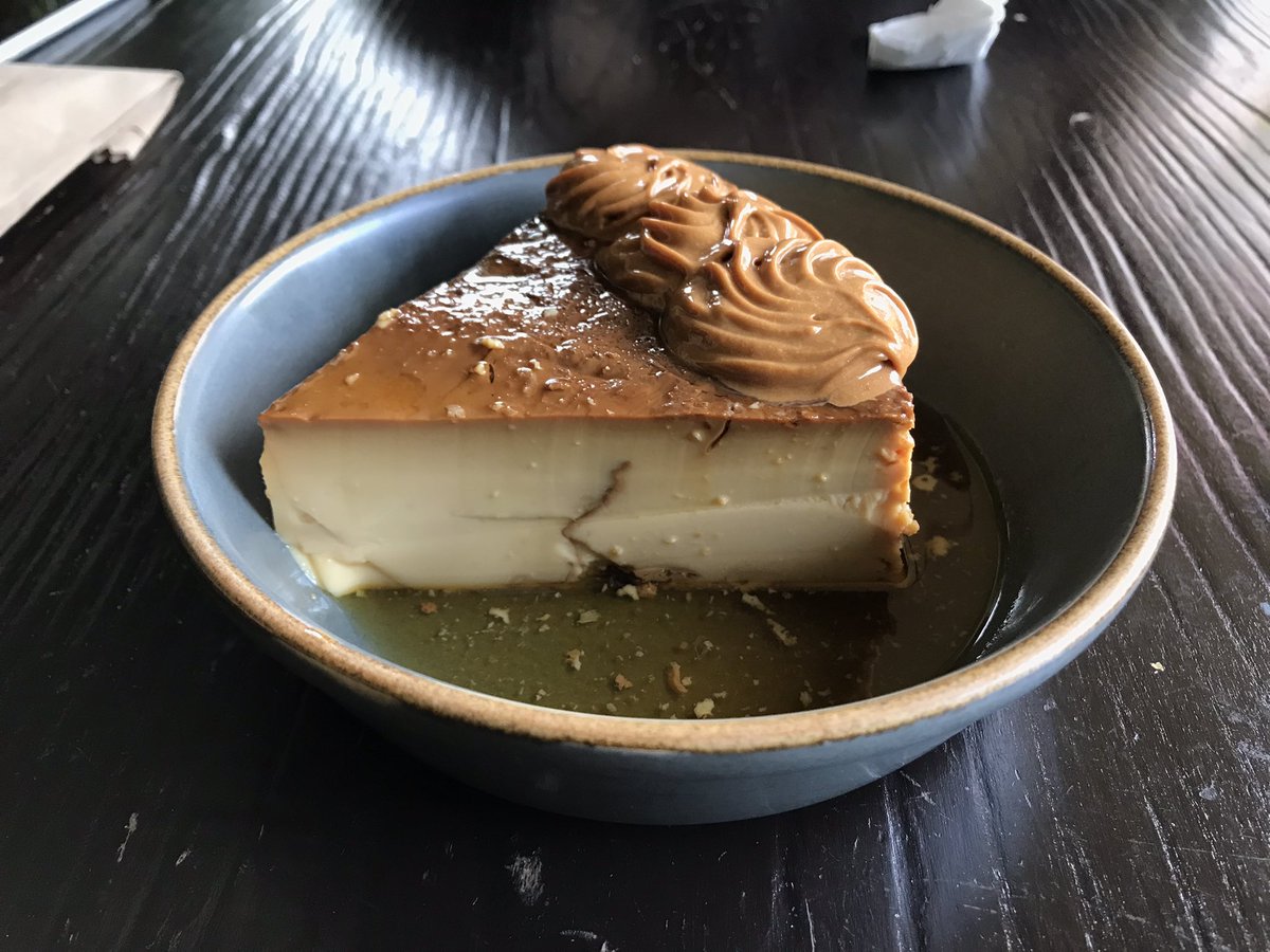 El_Pop's tweet photo. Flan con dulce de leche para @OnIyFlans https://t.co/pxn7F2OKgf