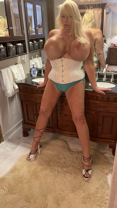 More of the set https://t.co/bwD1XyqWCr