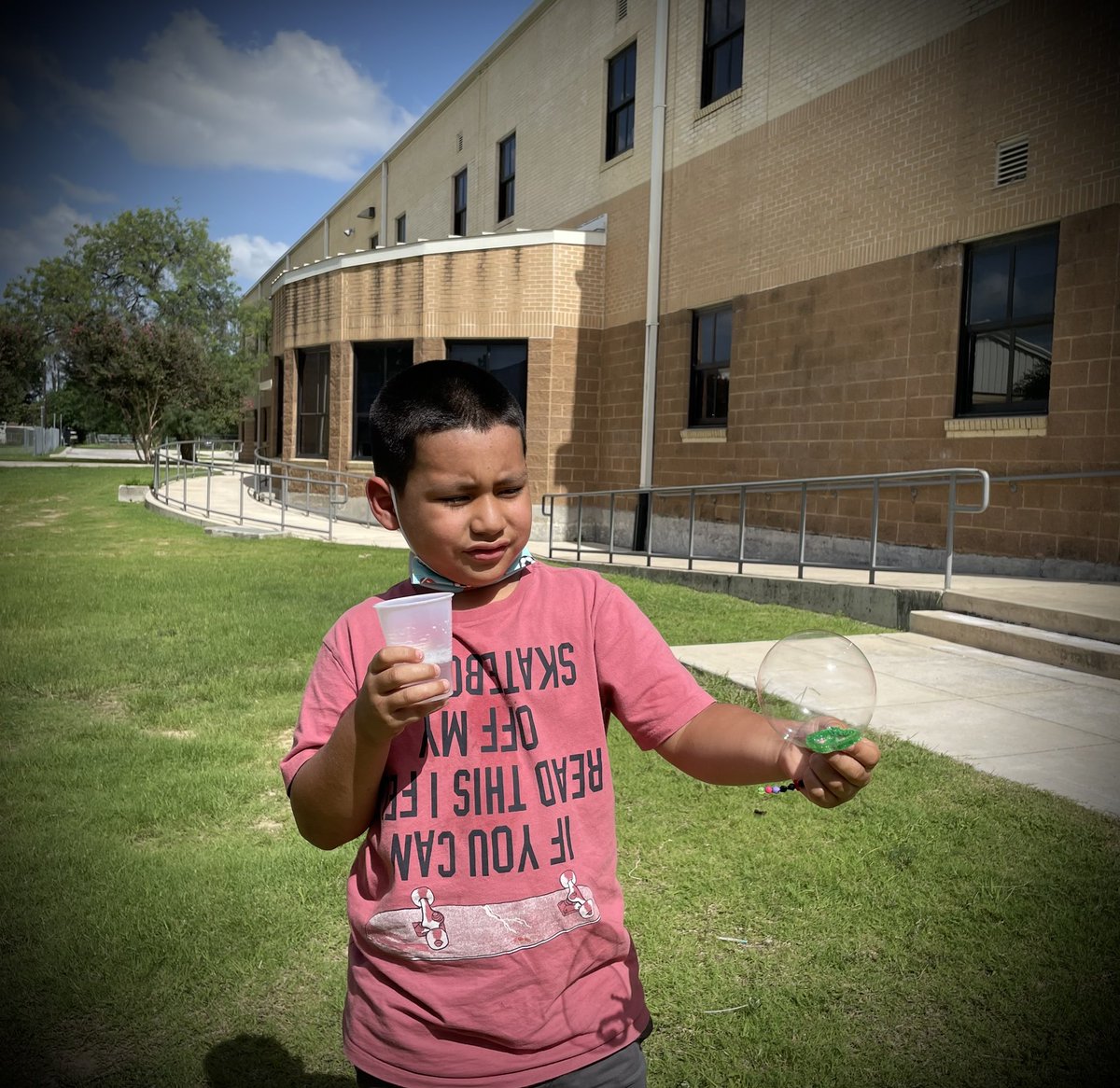 lus_zoch's tweet photo. Tiny bubbles @SAISD after school program during Jumpstart Intersession @PattiSalzmann @SAISD_CI @SAISDEXTLearn @21st_learning https://t.co/9hY38TBLFy