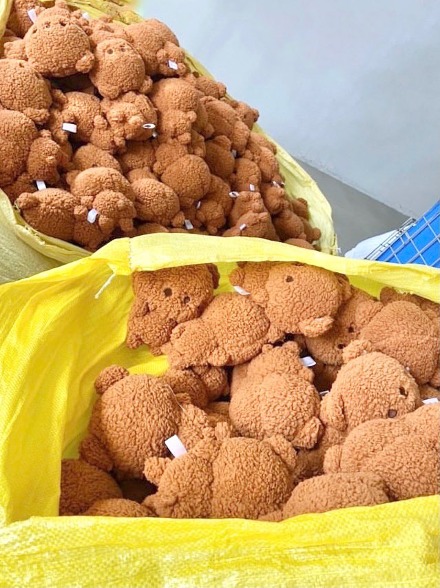 FUJIBEEShop's tweet photo. Which bear pile are you diving into https://t.co/ke0av3nBlf