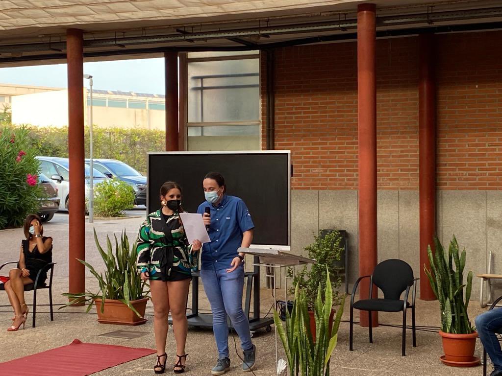 Felicidades a nuestra promoción de 2 Bachillerato del curso 2019-20! Ha sido un placer veros después de más de un año! Gracias por volver a vuestra casa, el IES Santa Pola