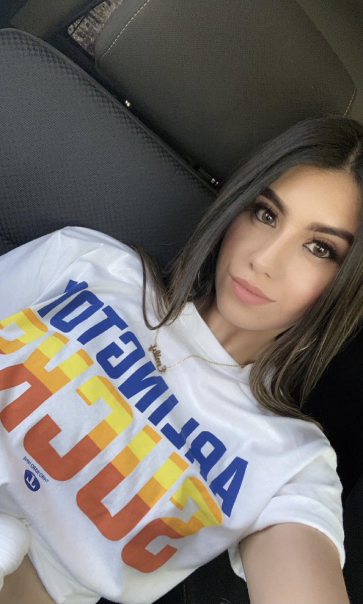emilyestrada39's tweet photo. 😇 https://t.co/zOwTPTJujq