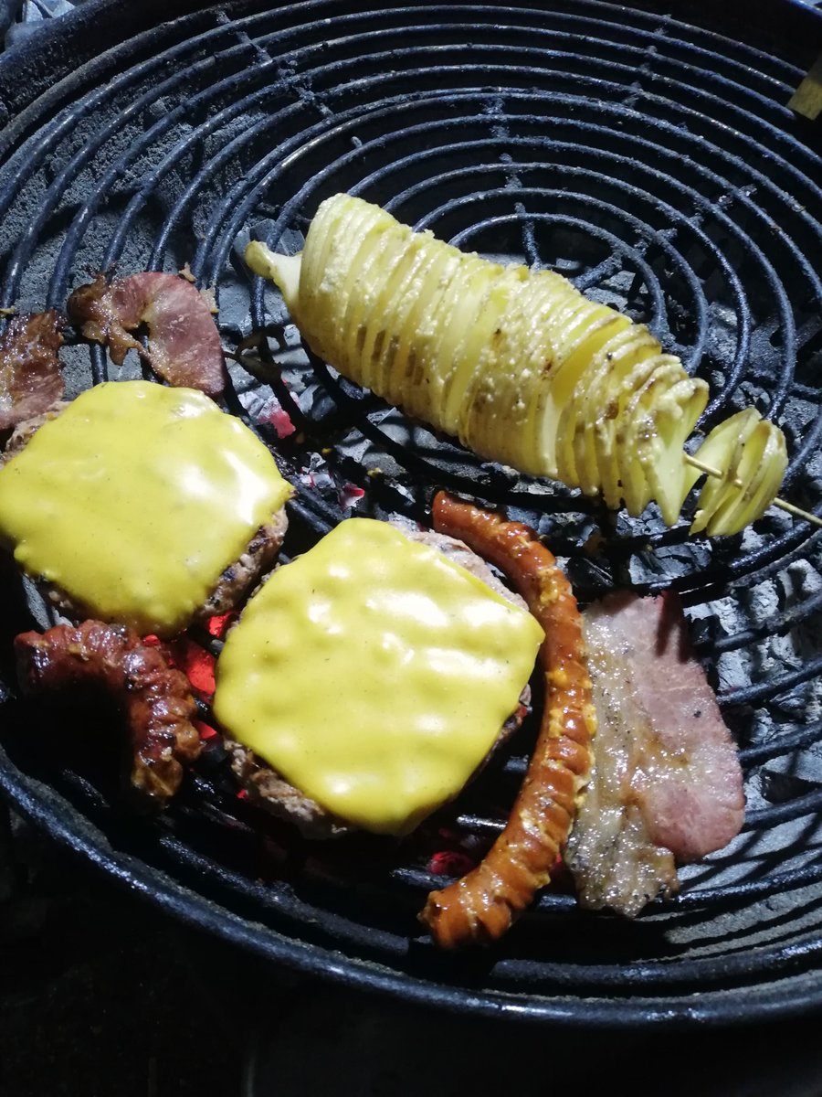 jadedios's tweet photo. Date la oportunidad de una rica cena...
en las #HijasDelCarbón 😋😋😋😋
Busca el servicio en #ChocoGo y disfruta!! ❤️ https://t.co/mM4WNoy0GJ