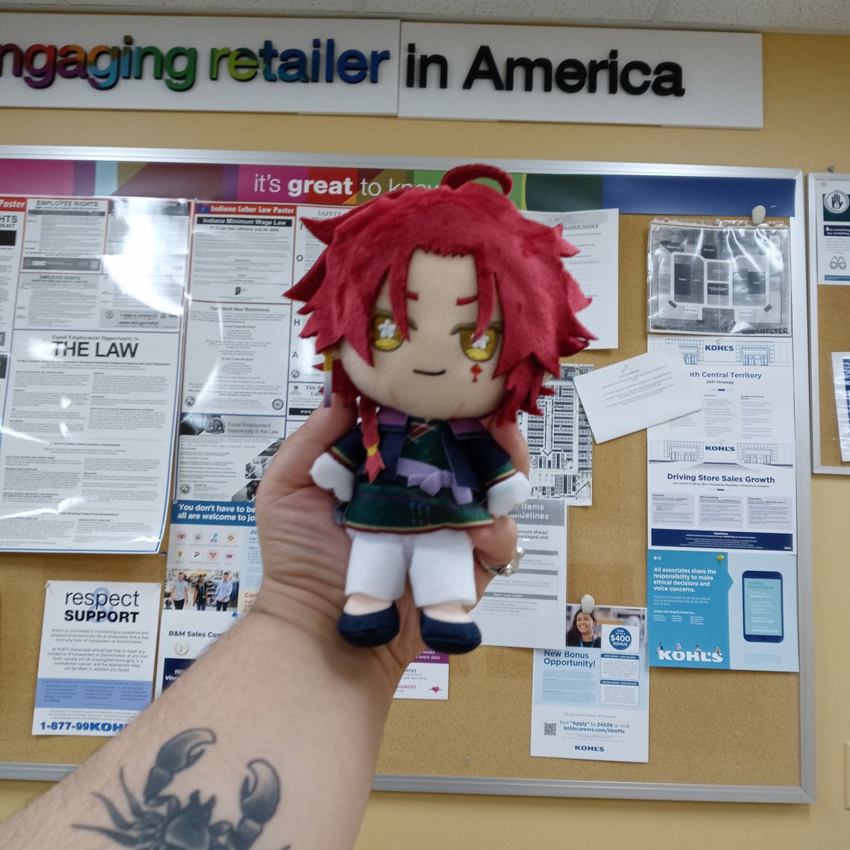 yang_irl's tweet photo. today was my first day of work, so sick that i am a slave to capitalism https://t.co/xEe4CpvLYc