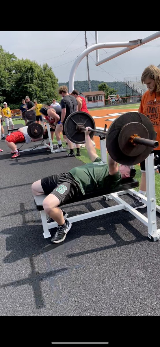 JohnnyJonesII's tweet photo. The Shenandoah Zeps Lineman made their first appearance at the Shadyside Lineman Challenge and took 3rd place overall behind Parkersburg South and St C. against 25 teams. 
Hunter Schott took first out of all participants in the 25-yd tire flip. Big congrats to all these guys! https://t.co/FZbX226kmP