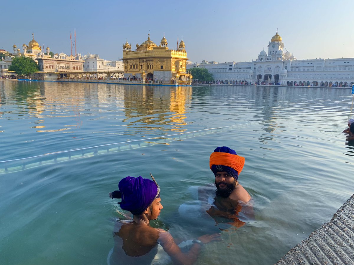 WalterJLindner's tweet photo. No better way to begin visit to Punjab than early morning visit to Amritsars magical #GoldenTemple! Inspired by message of peace + solidarity. Remember Gurudwaras helping w/ food &amp; oxygen langars during #Covid crisis. 
ਵਾਹਿਗਰੂ ਜੀ ਕਾ ਖ਼ਾਲਸਾ।।
ਵਾਹਿਗੁਰੂ ਜੀ ਕੀ ਫਤਿਹ।। 🙏☺ 
@AA_Kultur https://t.co/WvDKcCphTl