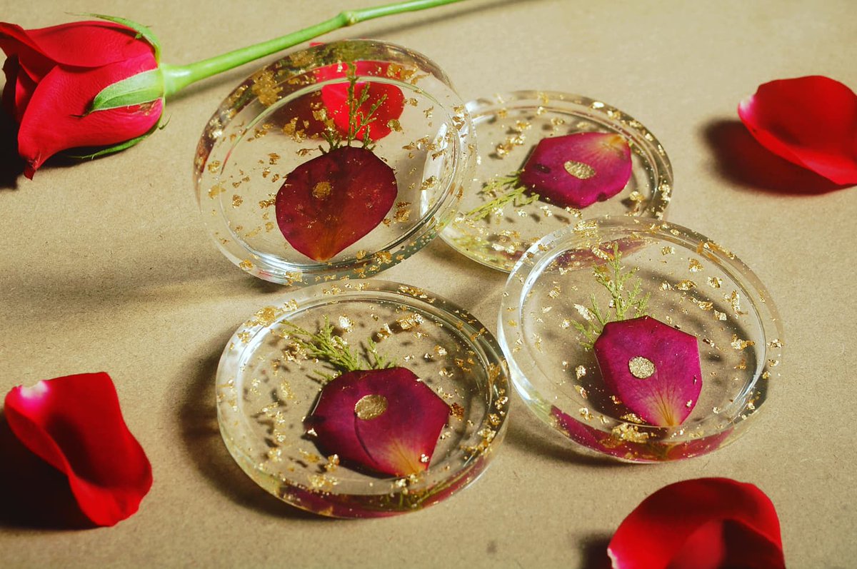 ZicoJude's tweet photo. 'Petallica' Coasters / Resin &amp; Gold Leaf / 4" × 4"

Made using real pressed flowers, gold flakes and transparent resin, this set is truly beautiful and unique.
.
#abstractart #coasters #gifts #resincoasters #resinart #homedecor #zicojude https://t.co/X3ePyPRkmP