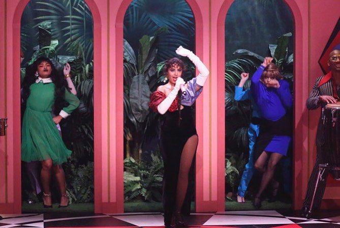 bippitycabello's tweet photo. CAMILA CABELLO FOR JIMMY FALLON OMG THE COLLAPSE https://t.co/SjJ2j7Z38U