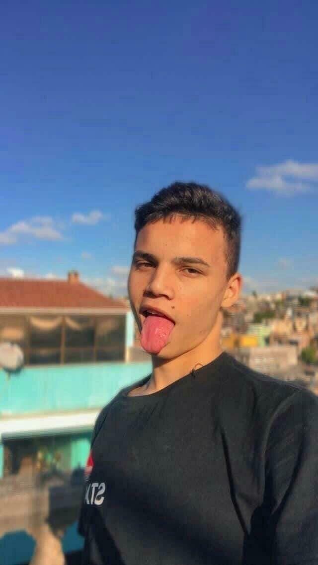 xspabllo_'s tweet photo. Vou usar essa # vai q eu arrumo um boyzinho #DateLGBTQ #datelgbt #gaypride #saopaulo https://t.co/pJPQcMlMmH