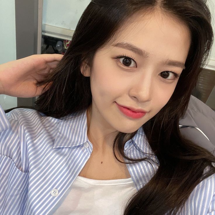 vaIoshawty's tweet photo. ㅤ
         🖇 Ayla Serene Miyazaki
         new rpa but not new to rpw
         looking for interactive moots!
         like &amp; rt to be mutuals <3
ㅤ https://t.co/Xh7CKGmzjr