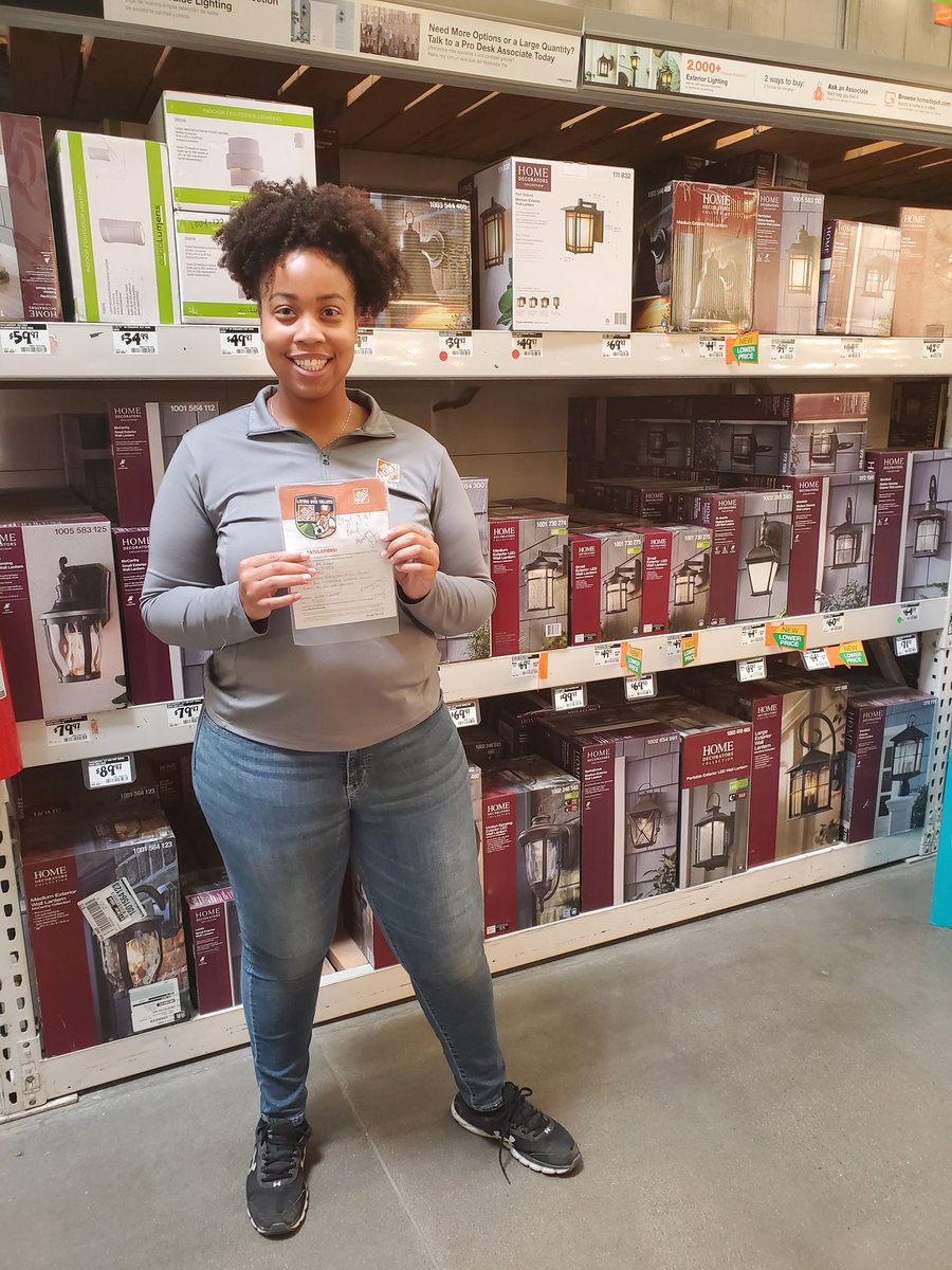 We want to recognize KC and Anne for being recognized by customers for their excellent customer service! Amazing Job! #DynamicD18 #0482 
<a href="/ChadKrausTHD/">Chad Kraus</a> <a href="/JessHodgesTHD/">Jess Hodges</a> @paulrod08712937 <a href="/NagyAndrew/">Andrew Nagy</a>