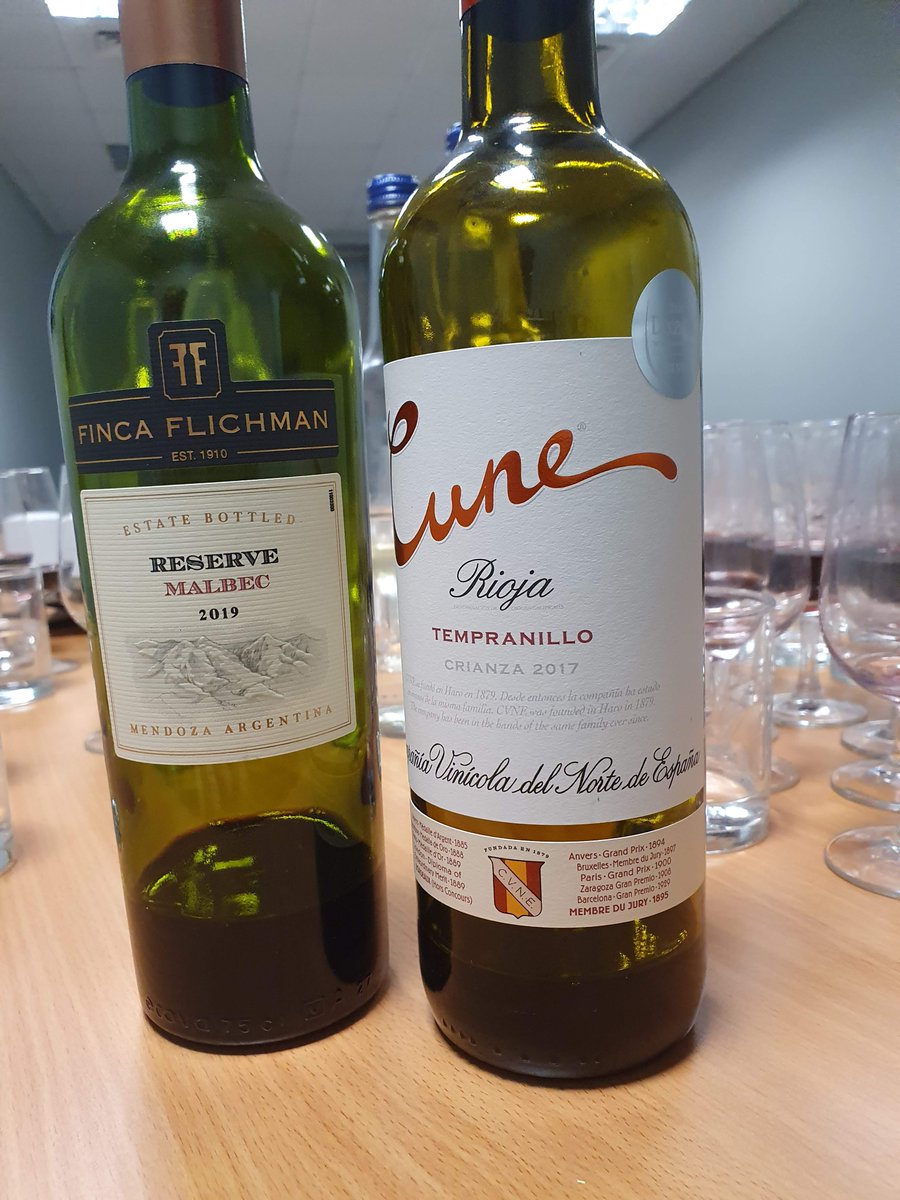 The two favourite wines on a great Introduction To Wine course for a wonderful group. 🍷

If you want to expand your wine horizons, we're running a World of Wine course over 8 weeks from September, where you'll try over 50 wines! 

Details on our website:
localwineschool.com/birmingham/