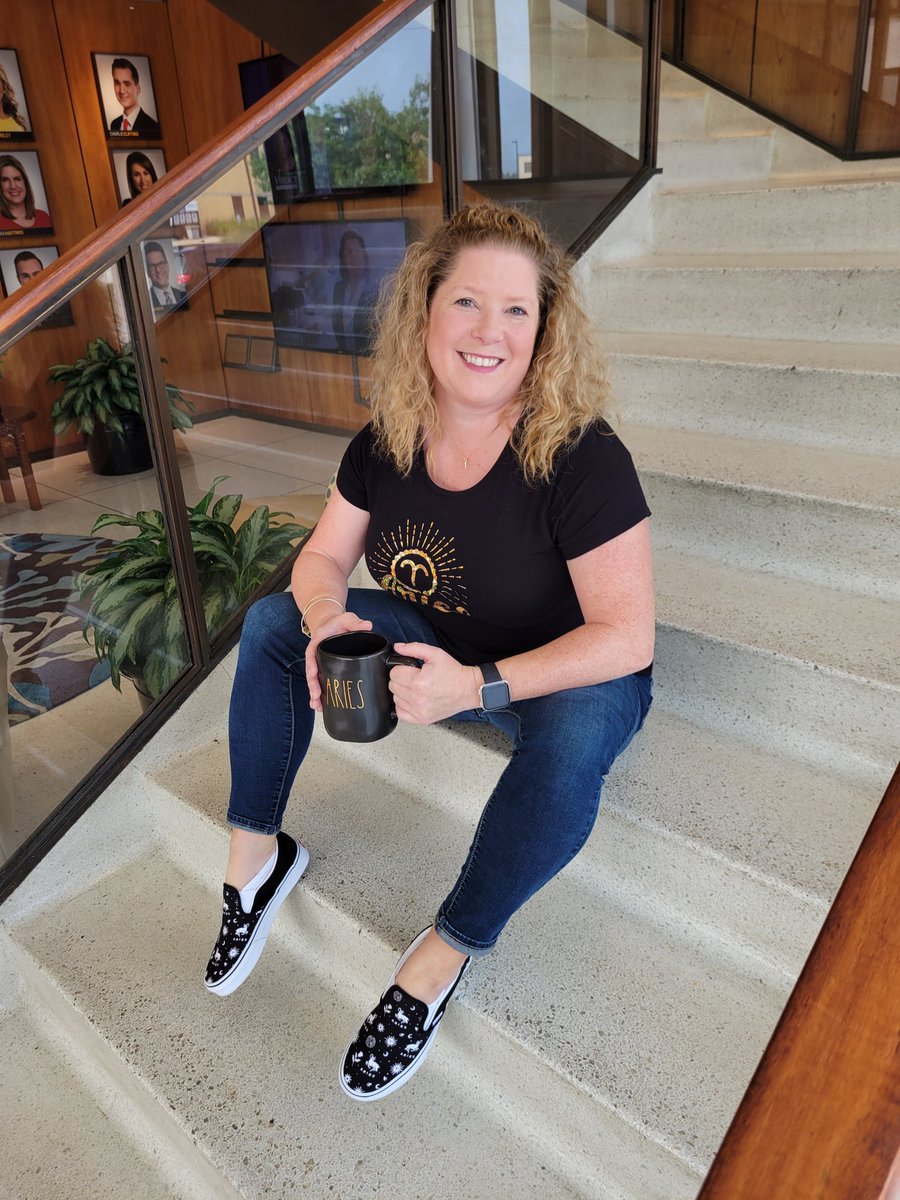 NikkiAriesMedia's tweet photo. When you have to coordinate your entire outfit around your new Aries @VANS_66 ♈ On brand with shirt, bracelets, necklace, mug. #AriesMedia #AriesRule https://t.co/jyjrwWfW06