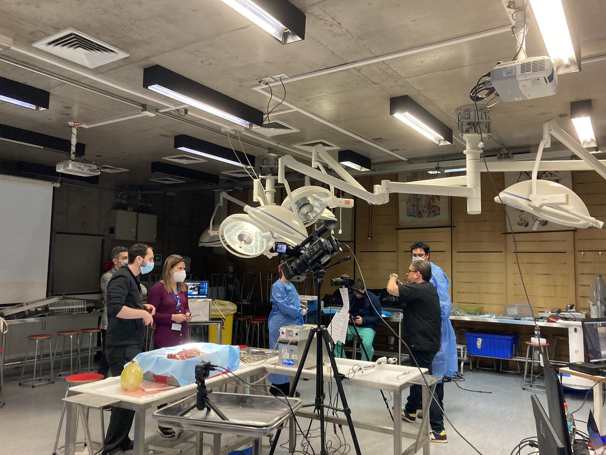 En el estudio con <a href="/traumasotero/">Traumasotero</a> <a href="/SimulacionUC/">SimulacionUC</a> 🙌🏽