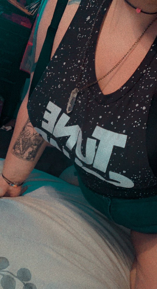 kitty_lynne00's tweet photo. Would u smoke with me? π if so follow me on snap kittylynne00 #420bbw #46dds #stonerbabe #bbwstoner #420girl #bbwgodddess #bbwcontent #bbwOf #bbwworship #bigtities #bigtitsout #cashapp #OFgirl https://t.co/SiSnnvQZk8