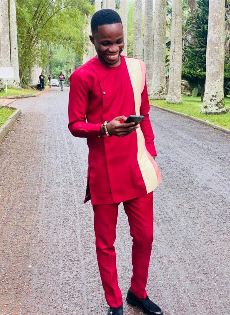 AbeikuSankofi's tweet photo. π Naturally introverted. Selectively extroverted. ππ₯ΌMade by SMART Smart Obeng #SmartTrendz
LATE POST
https://t.co/7AXnSjmDhO https://t.co/8oK2AOUmXI
