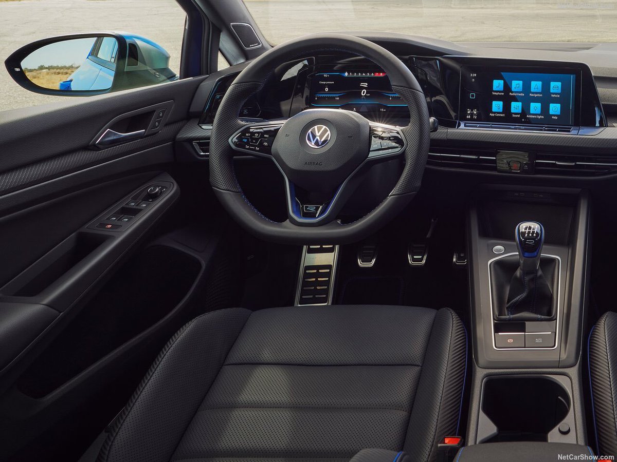 RussellAbrams80's tweet photo. The New Volkswagen Golf R! 

#VW #Golf #RussellAbrams https://t.co/6OoqTXj7iX