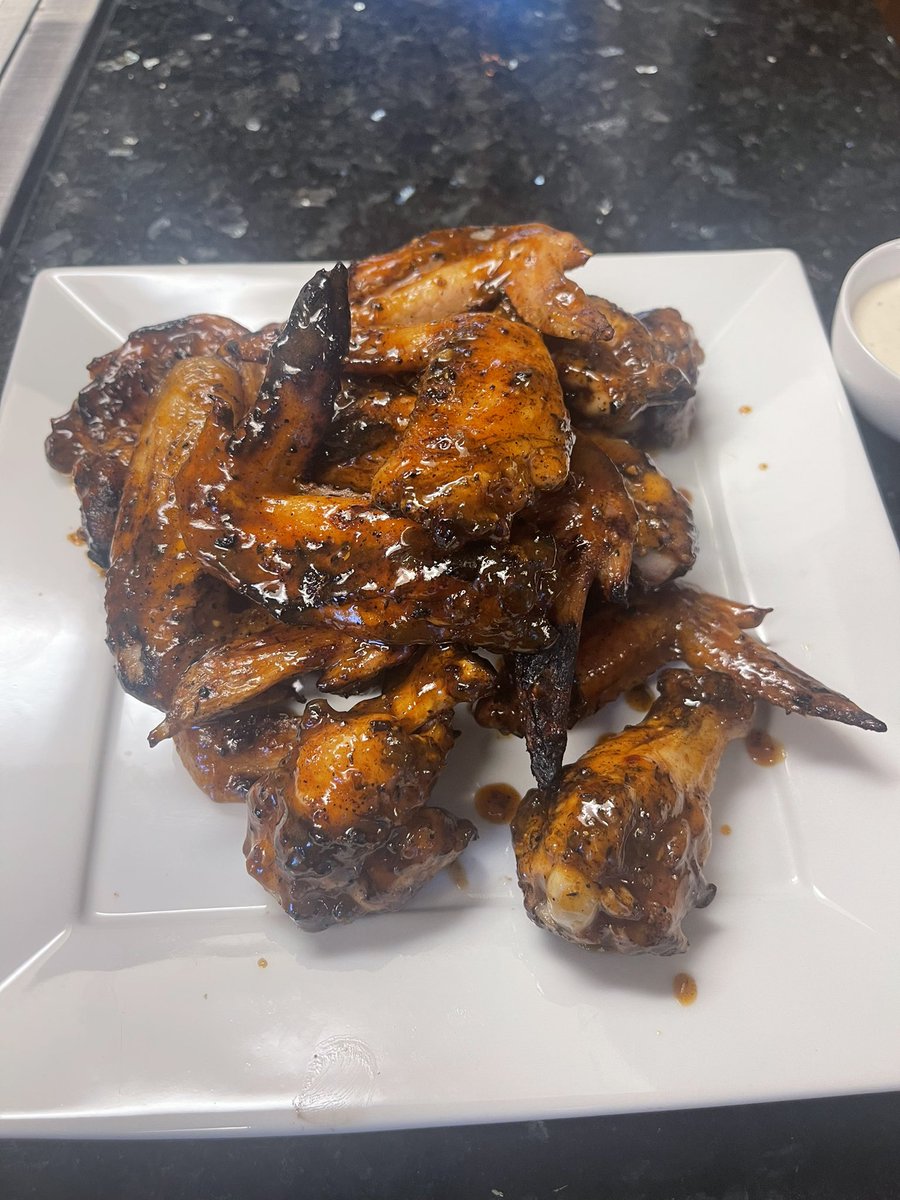 doingthefavor's tweet photo. #WingWork https://t.co/Ehvl91vQ6m