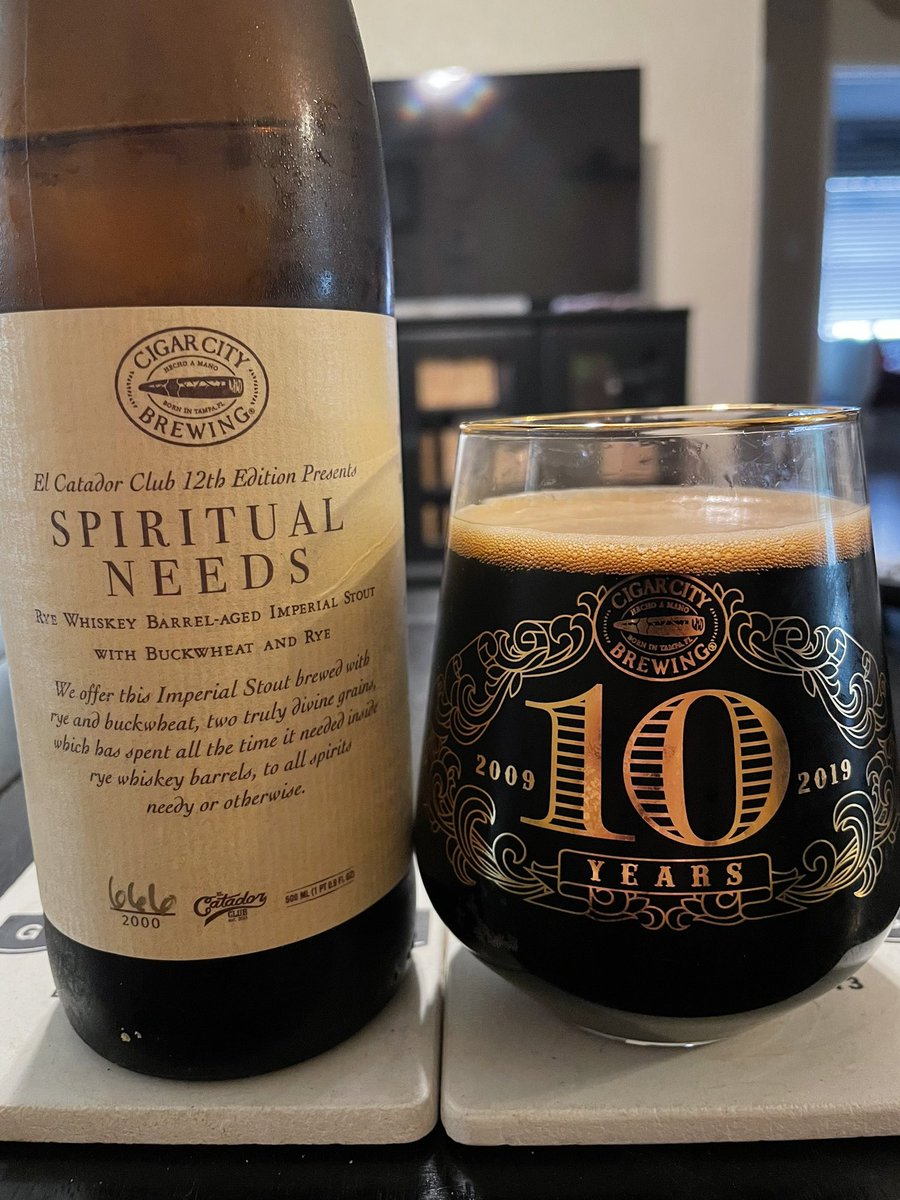 jaylangdoc's tweet image. Happy @davematthewsbnd summer tour kickoff night. Seems like a fitting beer to kick back with and enjoy the show. #DMB2021