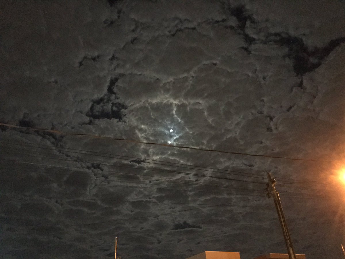 fbcunha's tweet image. Beautiful sky.. #CloudyNight
