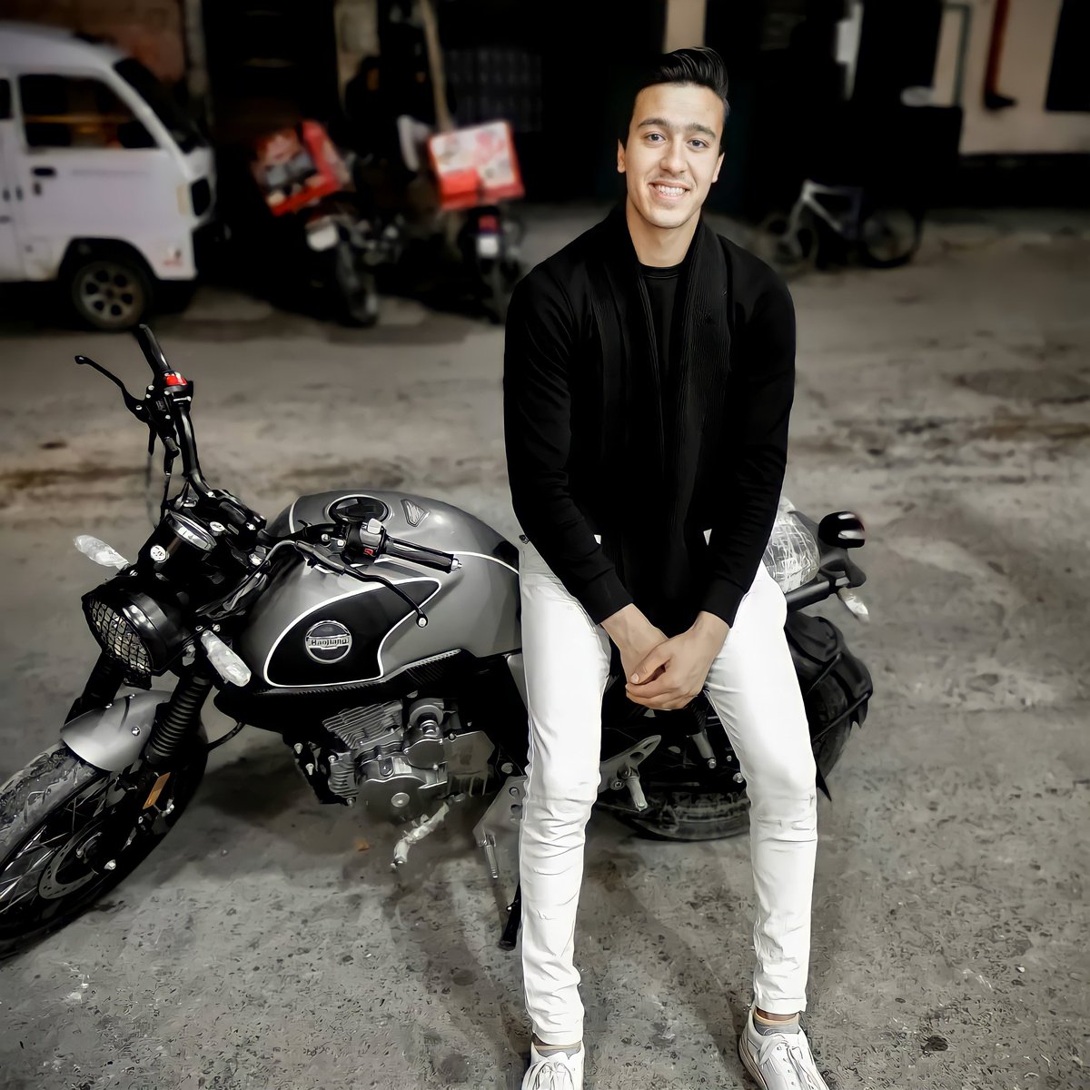 20 عاما من الستر والمحبه ❤️
اللهم اني استودعتك ما مضي وماهوا قادم
يارب كن لي عونا ❤️🙏

عيد ميلادي فرقعو البلالين 😂😂