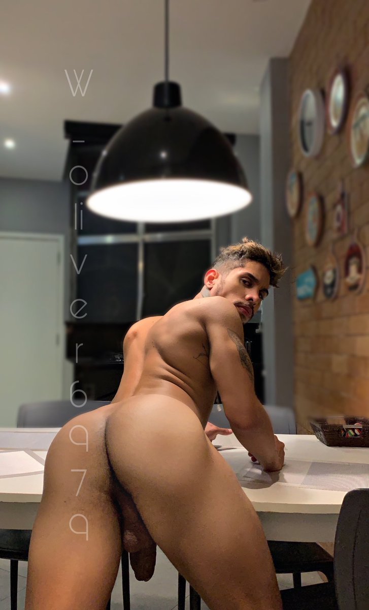 W_oliver6979's tweet photo. Você é da esquerda ou da direita?👱🏾‍♂️🔒😂

https://t.co/sge0QNIXVO https://t.co/H6uvJUbclI