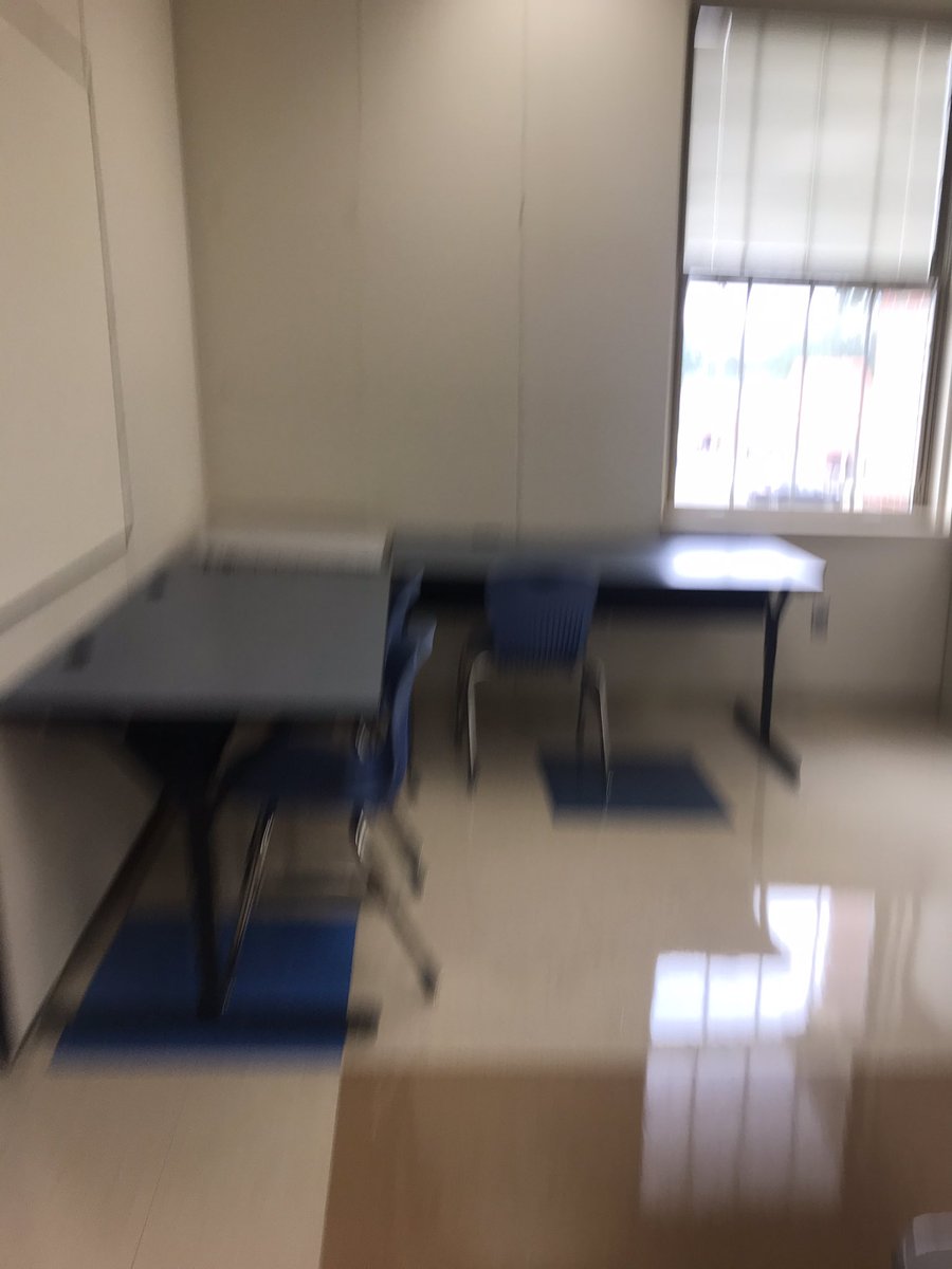 MissJoy09's tweet photo. First classroom configuration for the new year! https://t.co/GFhnIYYWTz