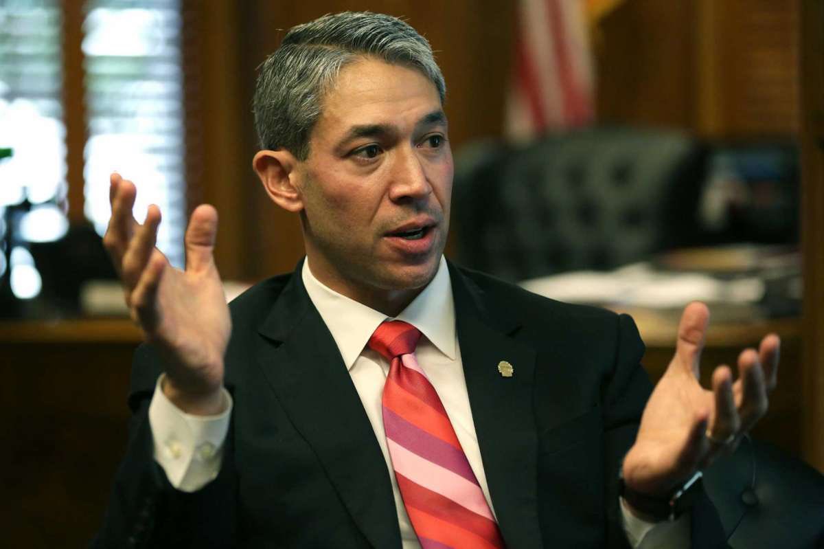 BCSportsDad's tweet photo. 🚨🚨This just in. Also joining @ticket760 on Sunday will be @Ron_Nirenberg as he will talk about the upcoming football season and what we can do to enjoy them!!🚨🚨#ticket760 #sanantonio #local #live https://t.co/R0C7x9f8jz