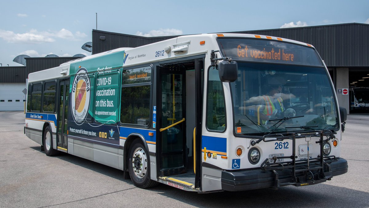 RegionWaterloo's tweet photo. Check out our new wheels!🔥 Our mobile vaccine bus is ready to roll to a neighbourhood, making it more convenient to get vaccinated in #WatReg. https://t.co/M190ErYTyP