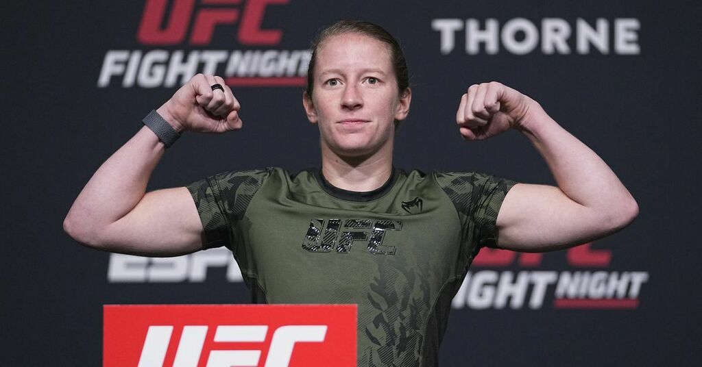 Video: UFC Vegas 32 debutante Elise Reed talks ‘surreal’ experience meeting Dominick Cruz, Daniel Cormier
#UFCvegas19 #UFC259 #UFC260 #UFCFightnight #MMA #UFC https://t.co/2LlJmyAaMN