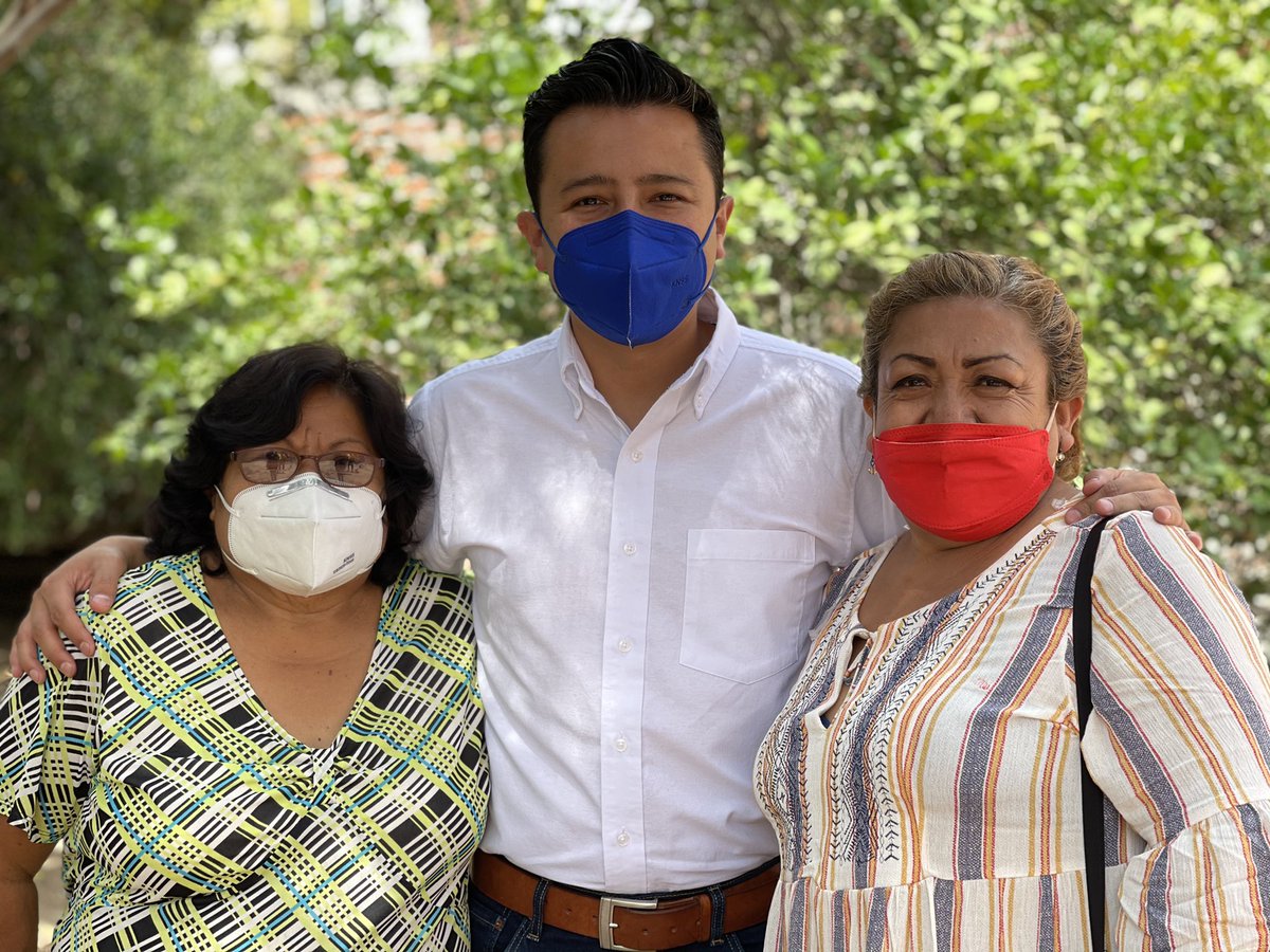 Adelina y Raquel, mujeres incansables, con un gran corazón💙 y liderazgo que trasciende en la comunidad “Lo de Juárez” #PaDelante👍🏻 #GraciasTotales 🙌🏻