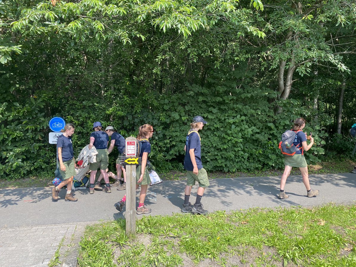 SH_Givers's tweet photo. Ook dag 2 van onze tweedaagse was geslaagd. Ze zijn allemaal terug aangekomen op het terrein en ontvangen door onze foerage met een feestmaaltijd. 🍟🚶🏼‍♂️ https://t.co/iGMnsZb3mU