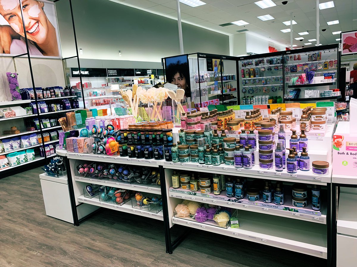 Kristin Raby (@kristin_raby) on Twitter photo SOOO Impressed with my remodel team this week!! This new Beauty Dept has me all 😍😍🤩🤩 #THEWardParkway #remodel <a href="/RicaDevas/">Erica DeVasier</a> <a href="/palayeva/">masha santangelo</a> SOOO Impressed with my remodel team this week!! This new Beauty Dept has me all 😍😍🤩🤩 #THEWardParkway #remodel <a href="/RicaDevas/">Erica DeVasier</a> <a href="/palayeva/">masha santangelo</a>
