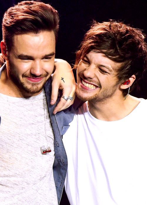 pollyziee's tweet image. THANK YOU LIAM
THANK YOU LOUIS

#11YearOfOneDirection 
#11YearsOf1D
#18MonthsMyAss