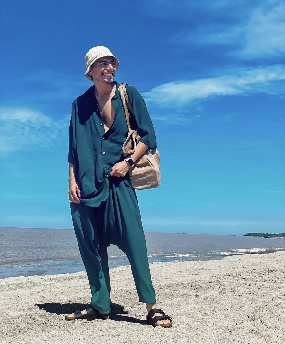 botiquindestilo's tweet photo. Subí post nuevo a mi feed de Instagram, le regalarían amor pls… Btw mi look es de @BSantosOficial #Resort21
https://t.co/EtRHuBlHdV https://t.co/l2gdomjgWg