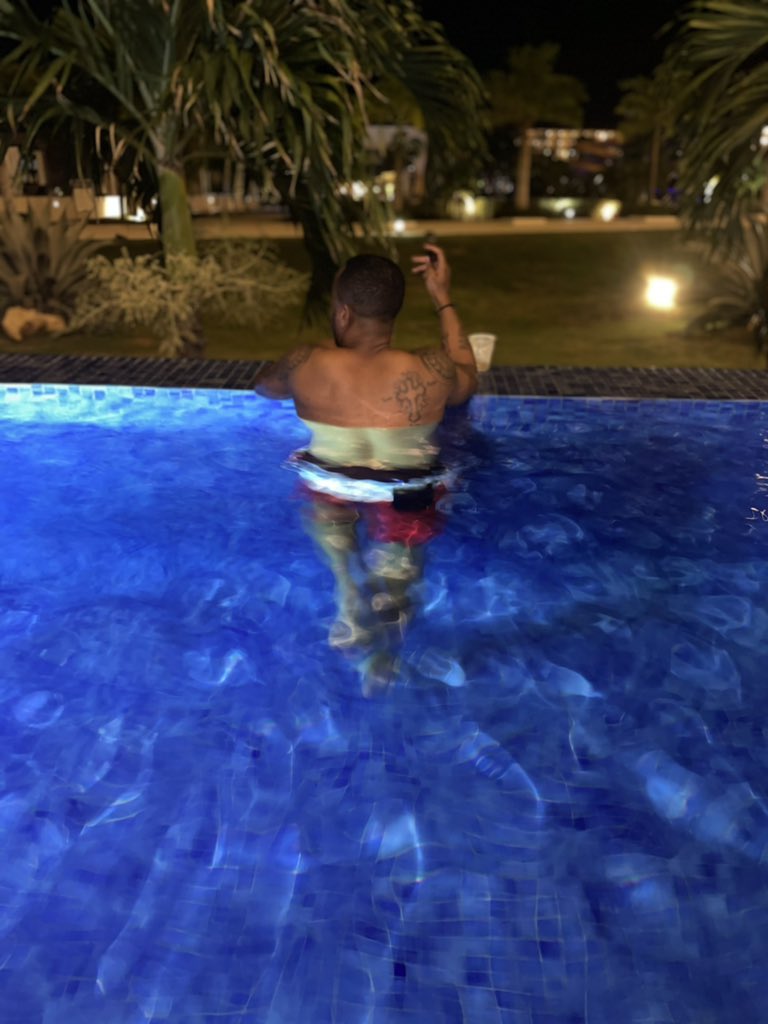 DJQUICKSILVA's tweet photo. 1 last 🏊🏾♂️ & 💨 before it’s time to head back to the 💰
#LiveLifeForAliving #InRealLife #ThePartyKingpin #QuickSilva https://t.co/qR4gTVNaFb