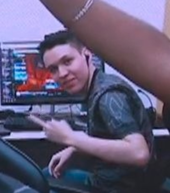 MxR6memes's tweet photo. Esta va para los que hacen daño a la escena... #MxR6 #EliteSix #Editada https://t.co/cmQy470Dqd