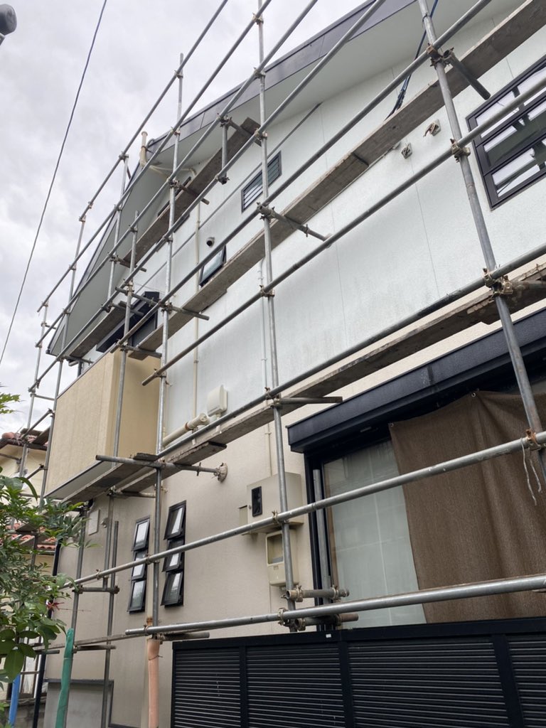 川棚町 N様邸 全塗装工事スタートです 猛暑ですが、休憩とりながら気をつけます😊