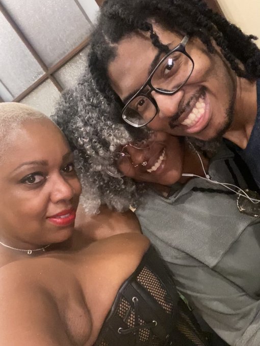 Watch Casey Carter's leaked NSFW photo on TwXstars