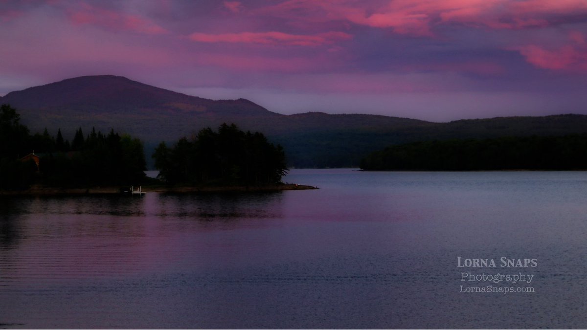 mzwrite's tweet photo. End of day. #PittsburgNH #FirstLake #NewHampshire https://t.co/UtGJAARAbZ