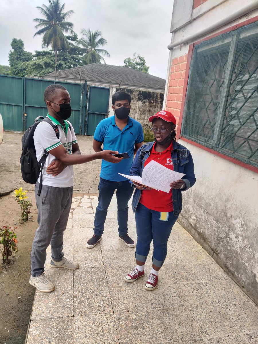 HssLiberia's tweet photo. HSS Liberia in collaboration with Liberian Red Cross provide Food Ration,which was shared with six institutions including orphanages, people with physical disabilities&amp;  visually impaired with this distribution.@MEAIndia @MOS_MEA @DrSJaishankar @RamVaidya1 @RohitSuji1 @Sewa_Intl https://t.co/2vK8HazqjQ