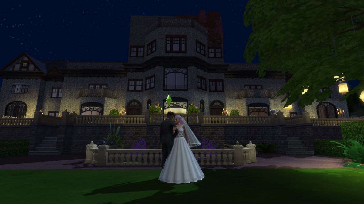 LiveMagma's tweet photo. Recovering from wisdom teeth yank, but dreaming about making the next episode of UnReal Weddings Sims Edition… it’s been too long! Who’s couple needs a fancy party out there ;)? (Pics from episode 1!) https://t.co/7DCMQaUAfy