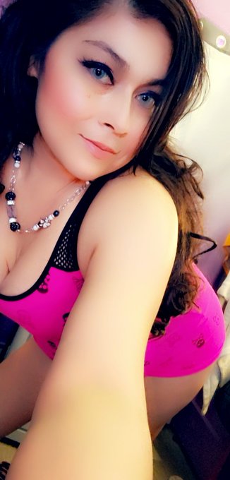 Badgirljules’s pics and videos