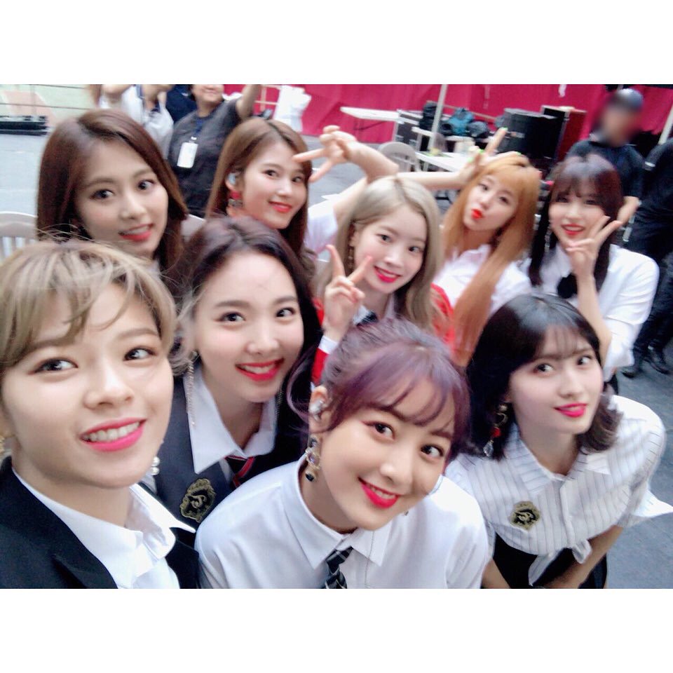 yjythrowbacks's tweet photo. 180707: 3 years ago, Jeongyeon in Dahyun’s Instagram update

#JEONGYEON #정연 #TWICE #트와이스 @JYPETWICE https://t.co/rhdrzsevNt