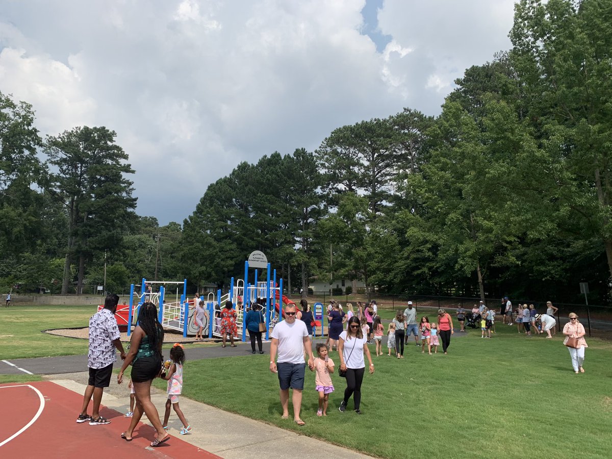 Loved that many of our <a href="/Alpharetta_ES/">Alpharetta ES</a> Eagles came out for some popsicles on the playground this afternoon!